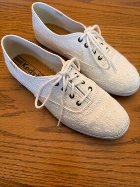 Keds Women's White Floral Eyelet Lace-Up Sneakers 8.0